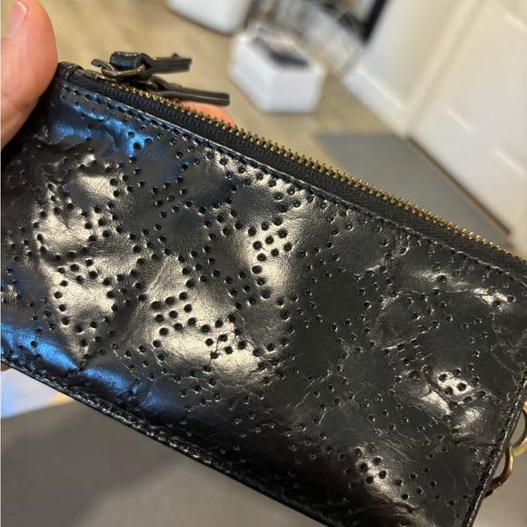 Super cute 3 zipper pocket wallet/wristlette - Picture 3 of 6